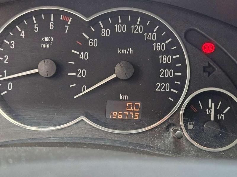 Grijs Gebruikt 2004 Opel Meriva MPV | € 500 (Super prijs) - Afbeelding 1/4