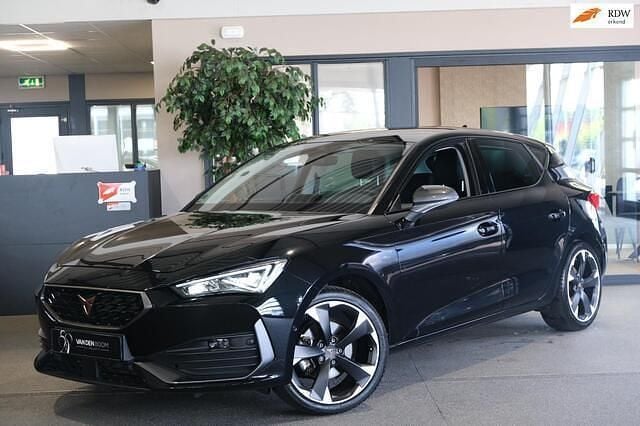 Zwart Gebruikt 2023 Cupra Leon Hatchback | € 26.950 (Eerlijke prijs) - Afbeelding 1/4