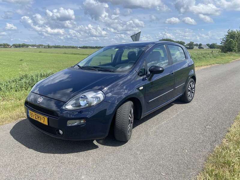 Blauw Gebruikt 2013 Fiat Punto Easy Hatchback | € 2.999 (Super prijs) - Afbeelding 1/4