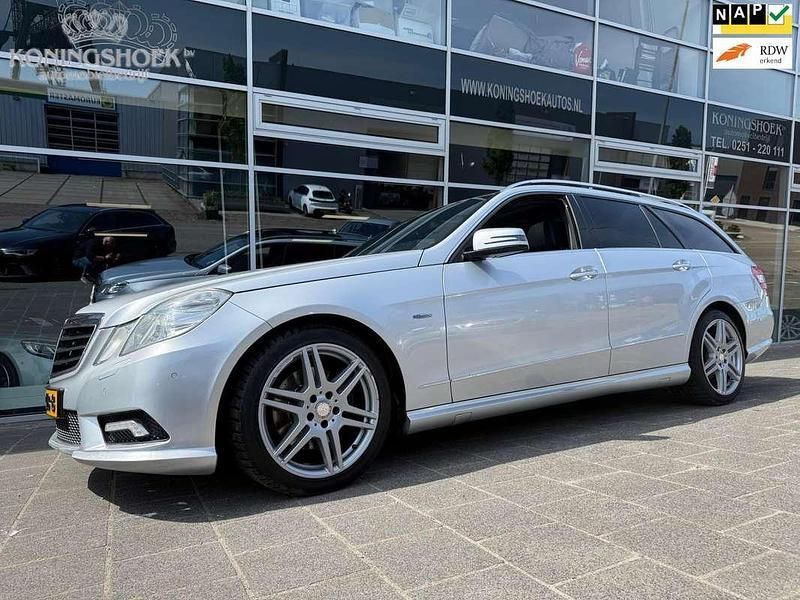 Grijs Gebruikt 2011 Mercedes E350 Avantgarde Stationwagen | € 11.950 (Eerlijke prijs) - Afbeelding 1/4