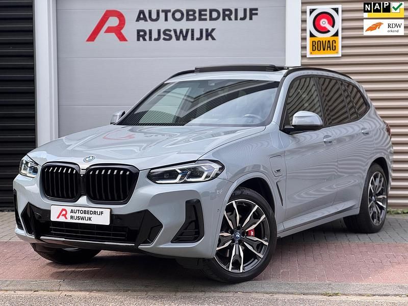 Grijs Gebruikt 2022 BMW X3 Executive SUV | € 46.950 (Eerlijke prijs) - Afbeelding 1/4