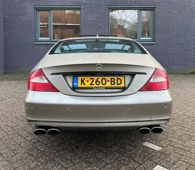 Occasion Mercedes CLS500 AMG 388 PK (285 kW) 2007 Grijs (metallic) Sedan