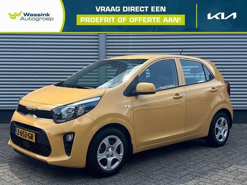 Geel Gebruikt 2024 Kia Picanto Comfort Hatchback | € 15.940 (Eerlijke prijs) - Afbeelding 1/4