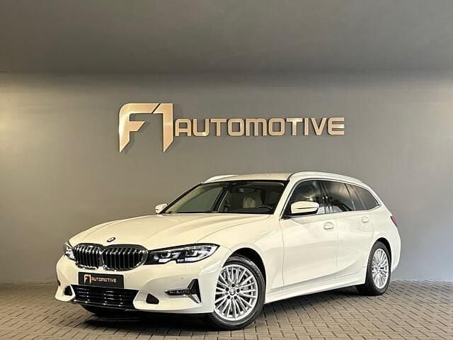 Wit Gebruikt 2022 BMW 330 Luxury Line Stationwagen | € 37.890 (Goede deal) - Afbeelding 1/3