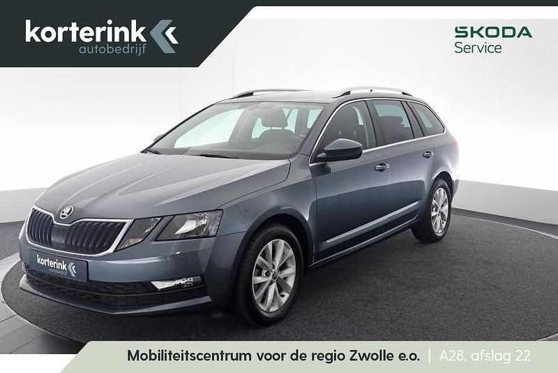 Grijs Occasion 2018 Skoda Octavia Business Line Stationwagen | € 14.950 (Iets duurder) - Afbeelding 1/4