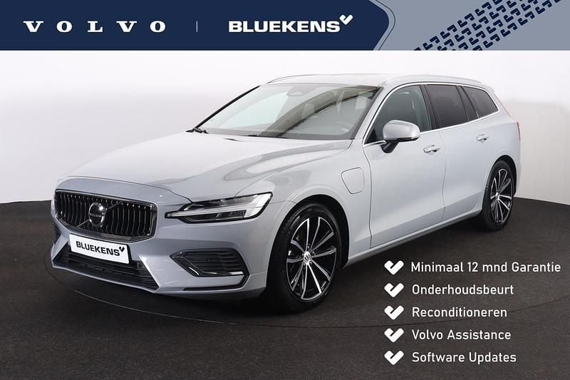 Grijs Occasion 2025 Volvo V60 Core Stationwagen | € 39.900 (Super prijs) - Afbeelding 1/4