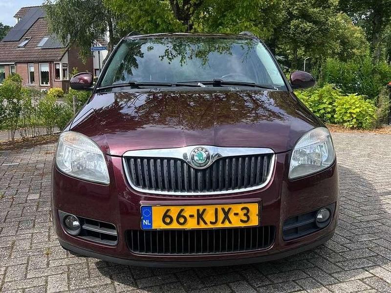 Rood Gebruikt 2010 Skoda Fabia Tour Stationwagen | € 2.499 (Goede deal) - Afbeelding 1/4