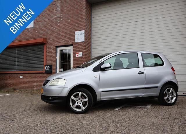 Grijs Gebruikt 2006 VW Fox Trendline Hatchback | € 899 (Goede deal) - Afbeelding 1/4