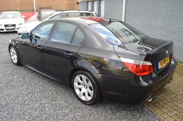 Occasion BMW 545 Executive 333 PK (244 kW) 2004 Zwart Sedan