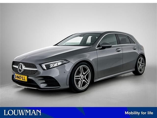 Grijs Gebruikt 2019 Mercedes A220 Premium Hatchback | € 24.950 (Goede deal) - Afbeelding 1/4