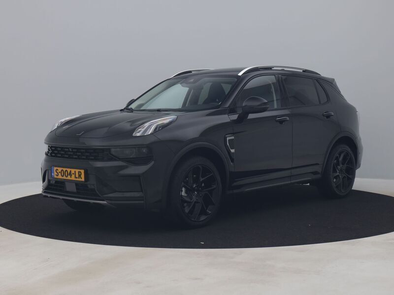 Zwart, metallic lak Gebruikt 2023 Lynk & Co 01 SUV | € 27.900 (Eerlijke prijs) - Afbeelding 1/3