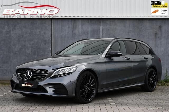 Zwart Gebruikt 2018 Mercedes C300 AMG Stationwagen | € 31.499 (Eerlijke prijs) - Afbeelding 1/4