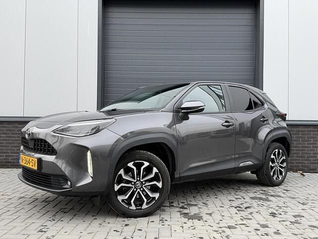 Grijs Occasion 2021 Toyota Yaris Cross Edition SUV | € 20.950 (Goede deal) - Afbeelding 1/4