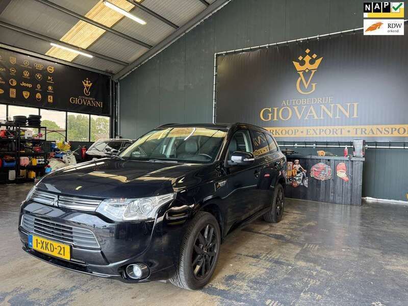 Zwart, metallic lak Gebruikt 2014 Mitsubishi Outlander P-HEV Edition SUV | € 7.950 (Eerlijke prijs) - Afbeelding 1/4