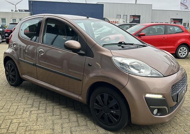 Occasion Peugeot 107 Premium 68 PK (50 kW) 2014 Beige Hatchback