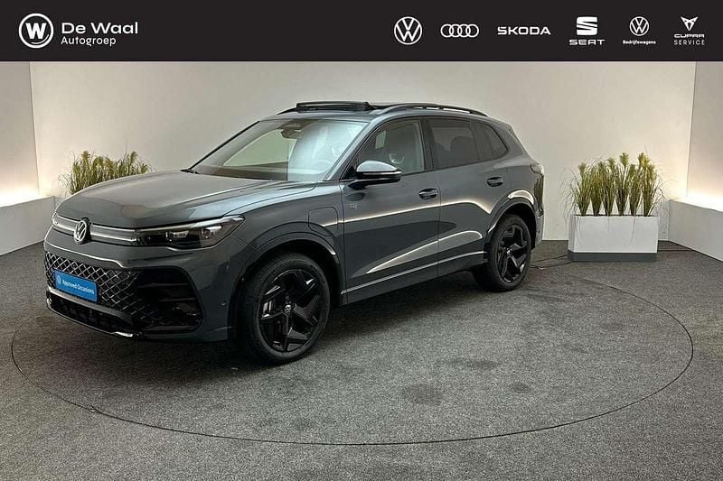Grijs Nieuw 2025 VW Tiguan R-line Edition SUV | € 56.900 (Goede deal) - Afbeelding 1/3