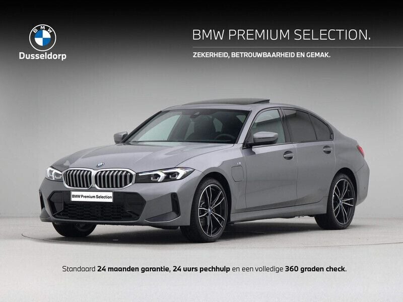 Grijs Gebruikt 2024 BMW 320e M Sport Sedan | € 41.950 (Goede deal) - Afbeelding 1/4
