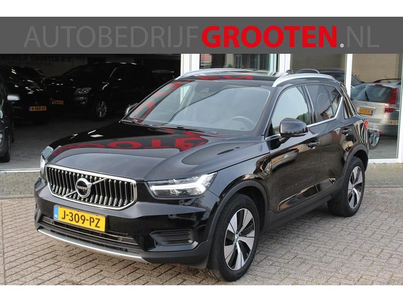 Zwart Gebruikt 2020 Volvo XC40 Inscription SUV | € 19.888 (Super prijs) - Afbeelding 1/4