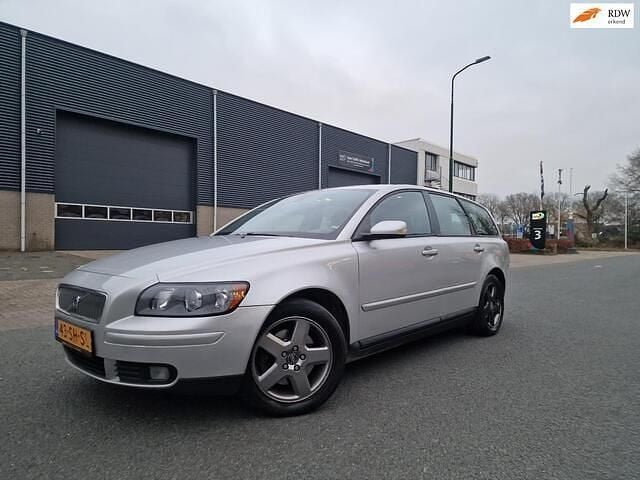 Grijs Occasion 2006 Volvo V50 Stationwagen | € 2.950 (Goede deal) - Afbeelding 1/4