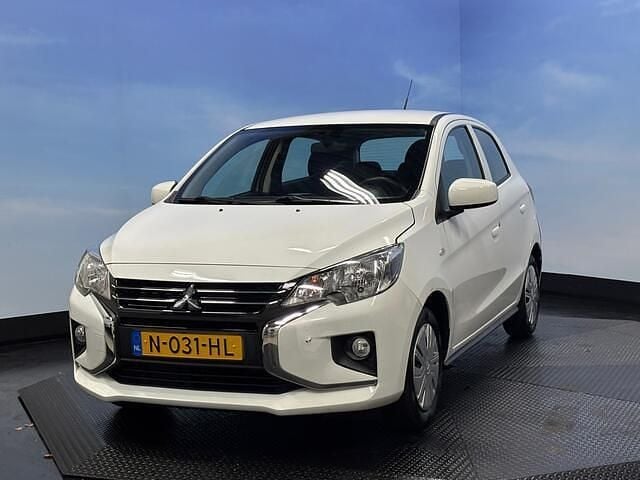 Wit Occasion 2021 Mitsubishi Space Star Hatchback | € 7.999 (Super prijs) - Afbeelding 1/3
