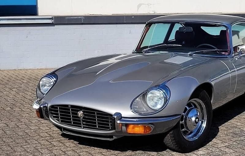 Zilversilver Gebruikt 1972 Jaguar E-Type Coupé | € 75.000 - Afbeelding 1/4