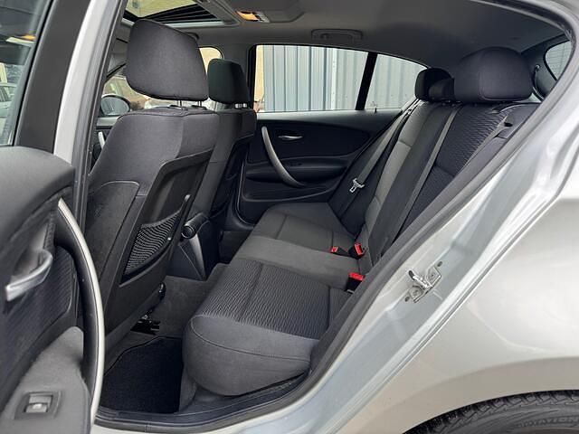 Occasion BMW 118 143 PK (105 kW) 2009 Grijs (metallic) Hatchback