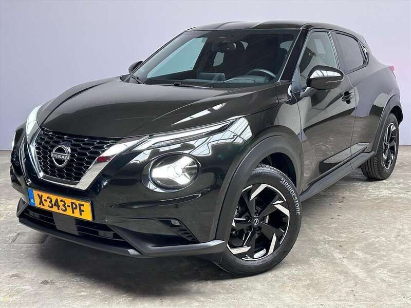 Zwart Gebruikt 2024 Nissan Juke N-Connecta SUV | € 24.440 (Eerlijke prijs) - Afbeelding 1/4