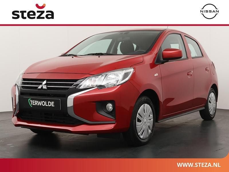 Rood Nieuw 2025 Mitsubishi Space Star Active Hatchback | € 21.580 (Duur) - Afbeelding 1/4