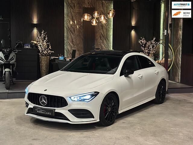 Wit Gebruikt 2020 Mercedes CLA200 Premium Plus Sedan | € 32.500 (Iets duurder) - Afbeelding 1/4