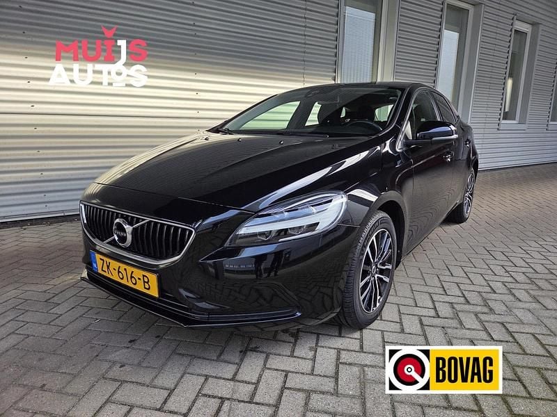 Zwart Occasion 2019 Volvo V40 Hatchback | € 17.995 (Goede deal) - Afbeelding 1/4