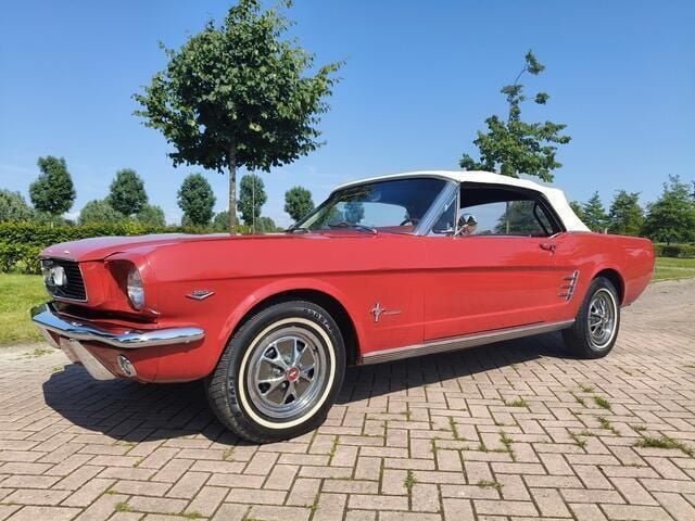 Rood Gebruikt 1966 Ford Mustang Convertible Cabriolet | € 42.250 - Afbeelding 1/4