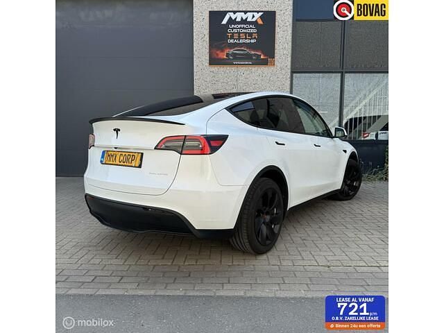 Wit Gebruikt 2025 Tesla Model Y Long Range SUV | € 44.999 (Iets duurder) - Afbeelding 1/4