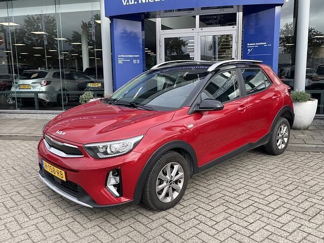Occasion Kia Stonic 101 PK (74 kW) 2022 Rood SUV