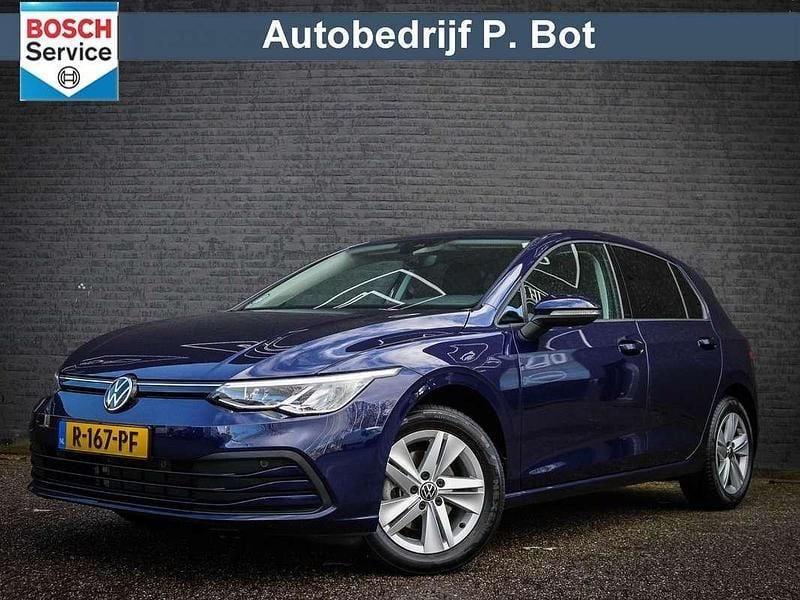 Blauw Gebruikt 2021 VW Golf VIII Life Hatchback | € 24.950 (Super prijs) - Afbeelding 1/4
