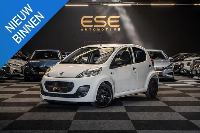 Wit Gebruikt 2013 Peugeot 107 Access Hatchback | € 2.995 (Eerlijke prijs) - Afbeelding 1/4