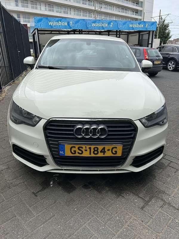 Gebruikt 2011 Audi A1 Attraction Hatchback | € 7.500 (Eerlijke prijs) - Afbeelding 1/4