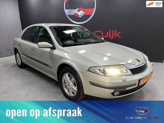 Geel Gebruikt 2004 Renault Laguna II Hatchback | € 2.180 (Iets duurder) - Afbeelding 1/4