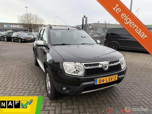 Zwart Occasion 2010 Dacia Duster Lauréate SUV | € 7.950 (Eerlijke prijs) - Afbeelding 1/4