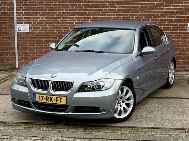 Occasion BMW 325 218 PK (160 kW) 2005 Grijs Sedan