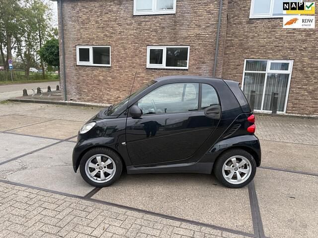 Zwart Gebruikt 2012 Smart ForTwo Coupé Pure Coupé | € 3.950 (Eerlijke prijs) - Afbeelding 1/4