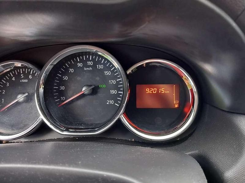 Wit Occasion 2017 Dacia Duster Lauréate SUV | € 10.500 (Eerlijke prijs) - Afbeelding 1/4