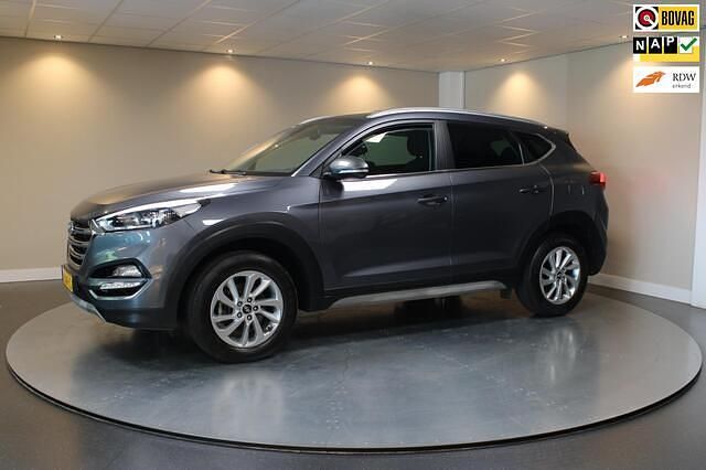 Grijs Occasion 2017 Hyundai Tucson Comfort SUV | € 12.940 (Eerlijke prijs) - Afbeelding 1/4