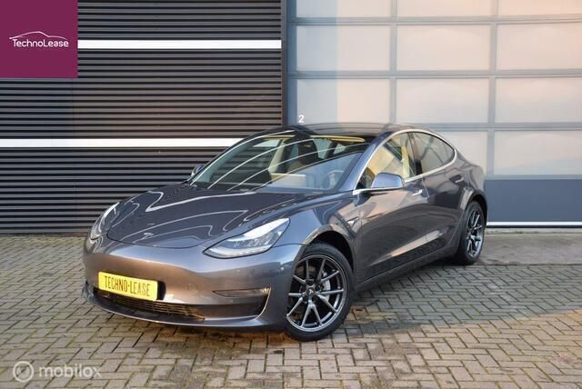 Grijs Gebruikt 2019 Tesla Model 3 Long Range AWD Sedan | € 26.450 (Iets duurder) - Afbeelding 1/4