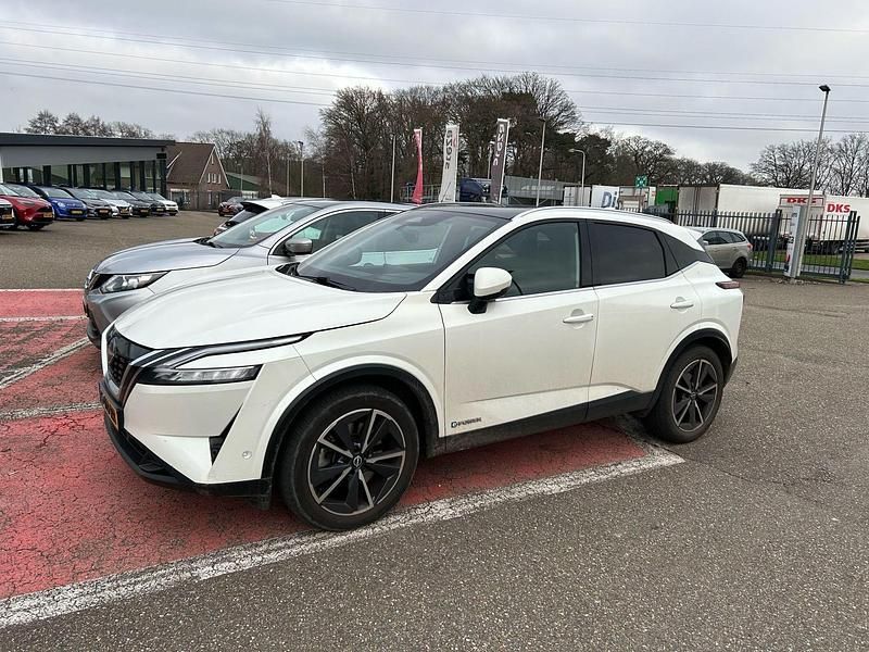 Wit Occasion 2023 Nissan Qashqai Tekna SUV | € 33.340 (Iets duurder) - Afbeelding 1/3