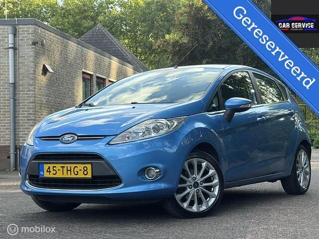 Blauw Gebruikt 2012 Ford Fiesta Titanium Hatchback | € 2.899 (Eerlijke prijs) - Afbeelding 1/4