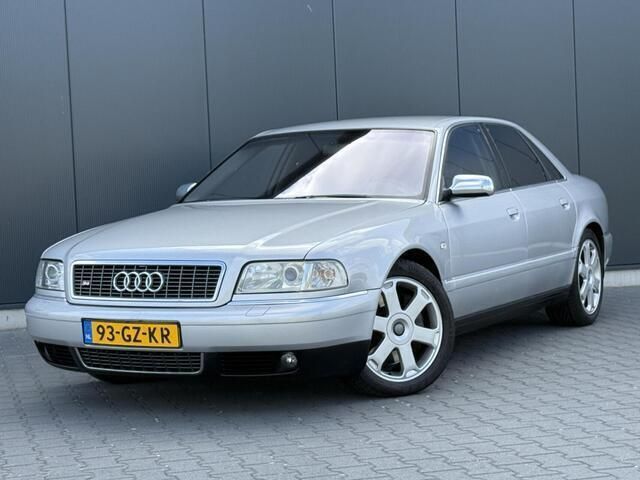 Grijs, metallic lak Gebruikt 2001 Audi S8 Proline Sedan | € 11.990 - Afbeelding 1/4