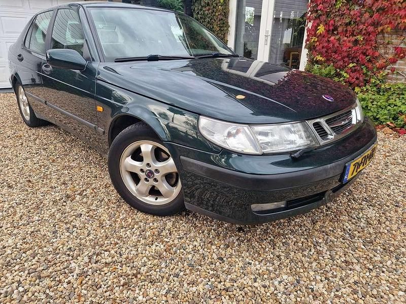 Groen Gebruikt 2000 Saab 9-5 Sedan | € 3.500 (Eerlijke prijs) - Afbeelding 1/4