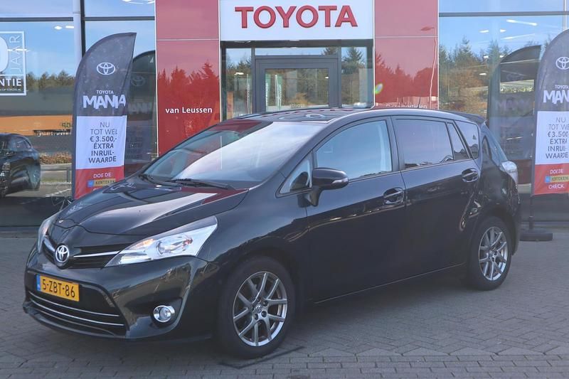 Grijs Gebruikt 2014 Toyota Verso Business Edition MPV | € 15.900 (Eerlijke prijs) - Afbeelding 1/4