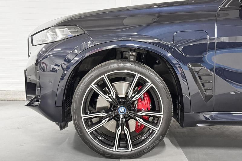 Occasion BMW X5 Comfort Edition 489 PK (359 kW) 2025 M carbonschwarz metallic (416) (zwart metallic) SUV