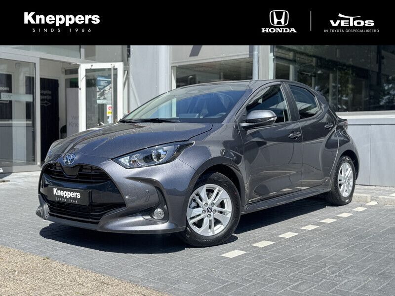 Grijs Nieuw 2025 Toyota Yaris Hybrid Active Hatchback | € 27.950 (Eerlijke prijs) - Afbeelding 1/4